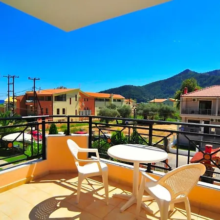 Room In Studio - Hotel Georgia - Spacious And Bright Rooms Near Golden Beach In Thassos Island * Chrysi Ammoudia